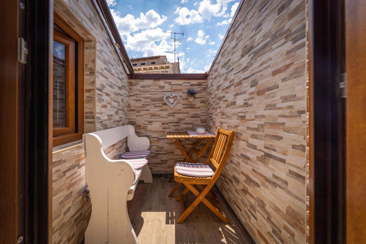 Relax In 2 Bedroom App In Old Town W/Ac And Wifi Rovinj Exteriér fotografie